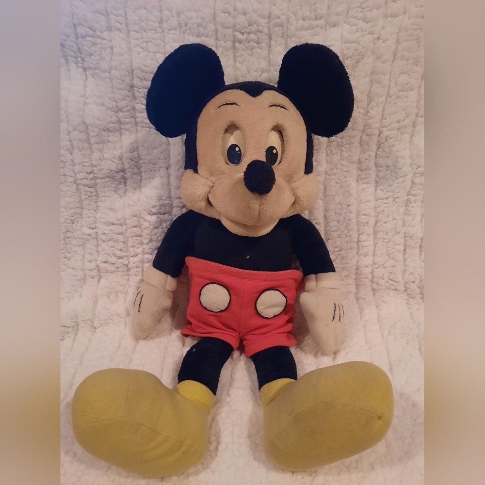 Vintage Mickey Mouse walt disney company battery plush